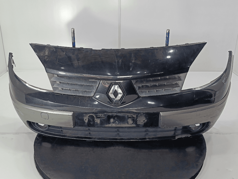 Бампер передний к Renault Scenic 2 (03-06)