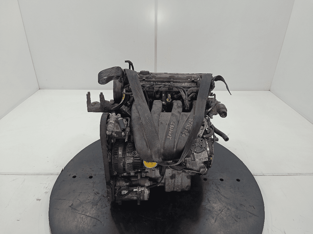 Двигатель к Peugeot 406 (95-99)