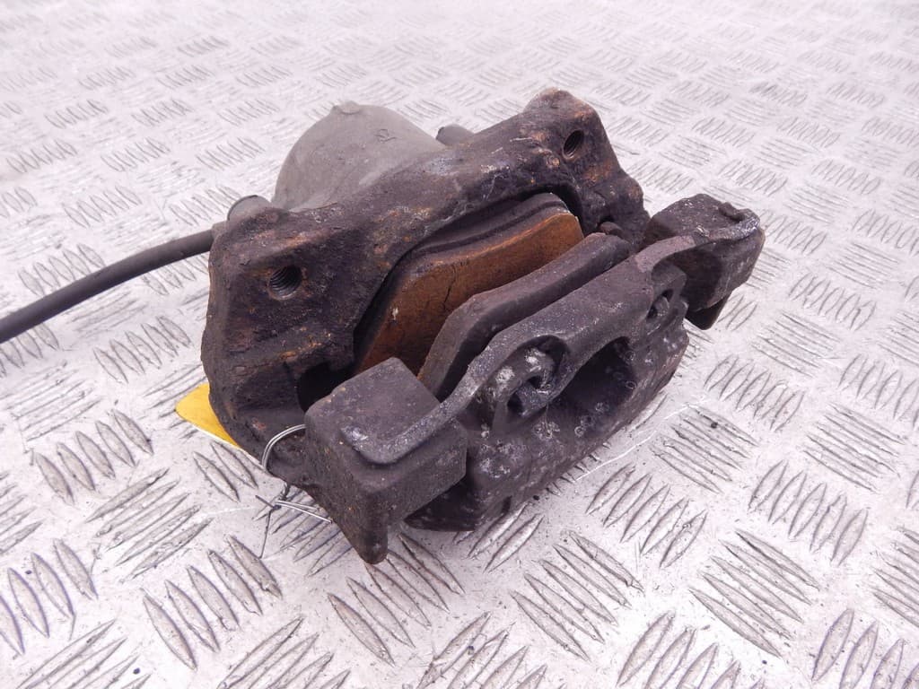 Суппорт передний правый к BMW 5 E39 (95-00)