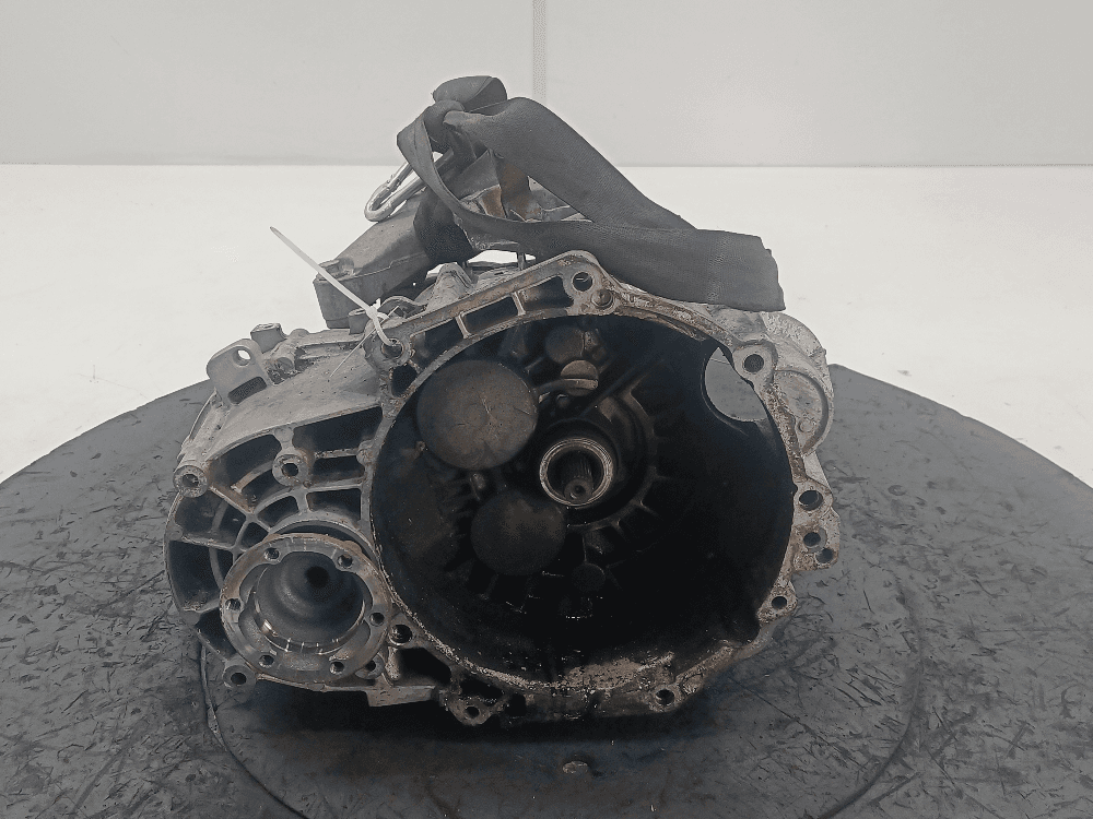 КПП механическая (МКПП) к Volkswagen Golf 5 (03-09)