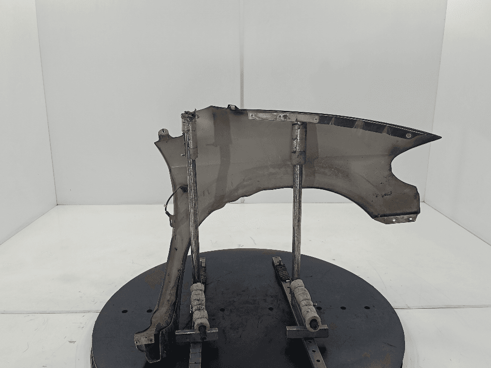 Крыло переднее левое к Chrysler Voyager 4 (01-04)