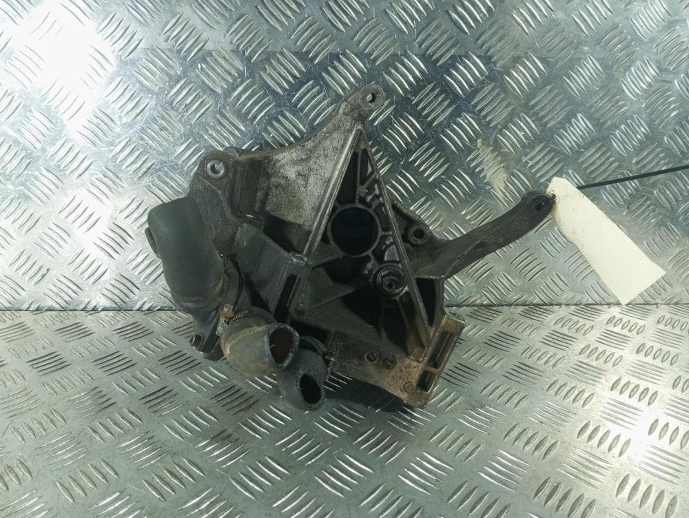 Кронштейн генератора к Volkswagen Passat B5 (96-00)