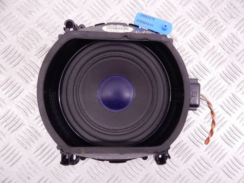 Сабвуфер к BMW X5 E70 (06-10)