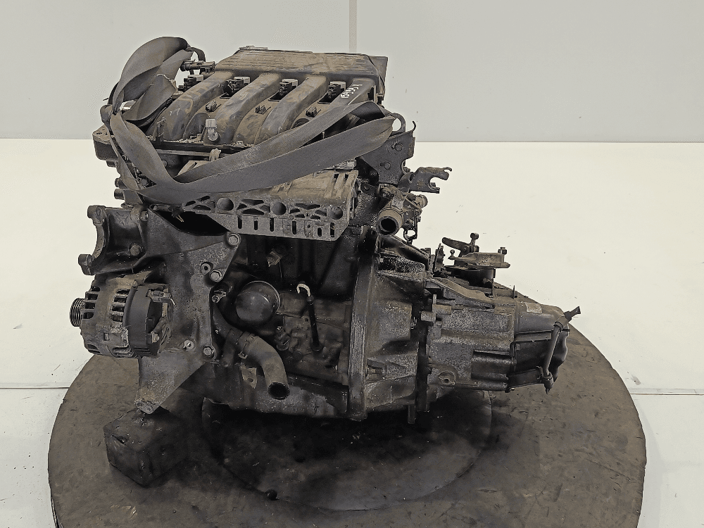 Двигатель к Renault Laguna 2 (01-05)