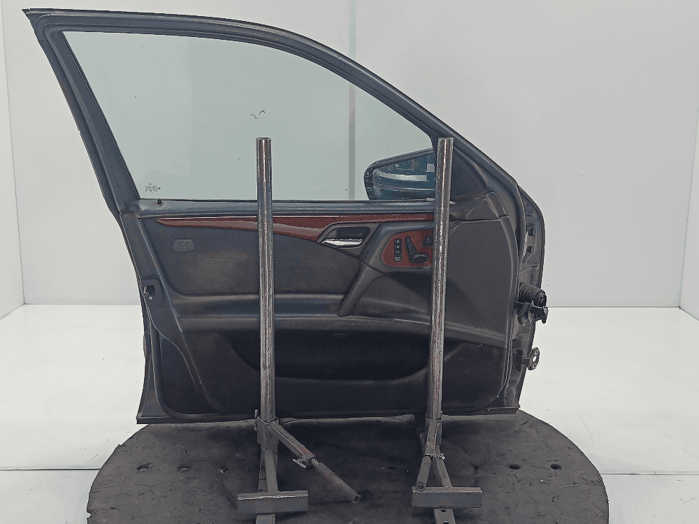 Дверь передняя левая к Mercedes E Class W210/S210 (95-99)