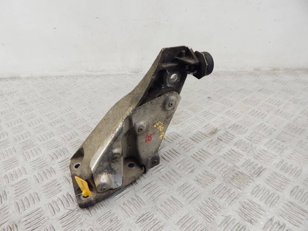 Кронштейн двигателя к BMW X5 E70 (06-10)