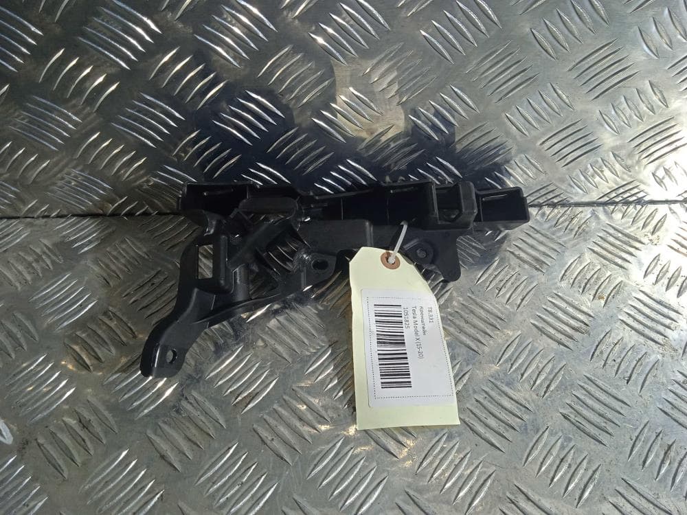 Кронштейн к Tesla Model X (15-21)