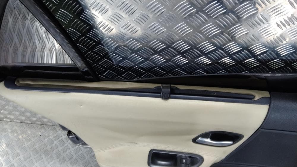 Дверь задняя левая к Renault Laguna 2 Рестайлинг (05-08)