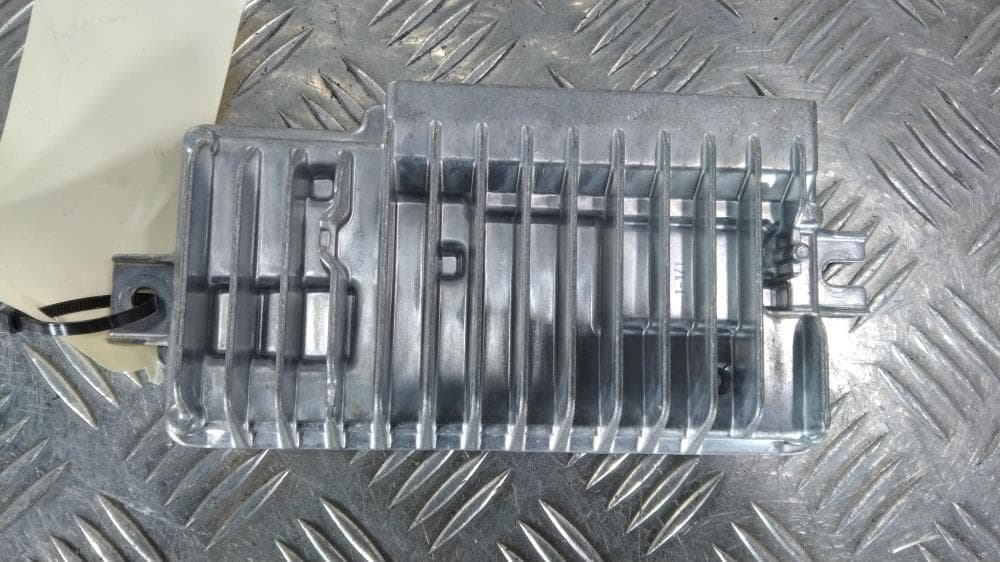 Блок управления камерой к Jeep Grand Cherokee WL (21-24)