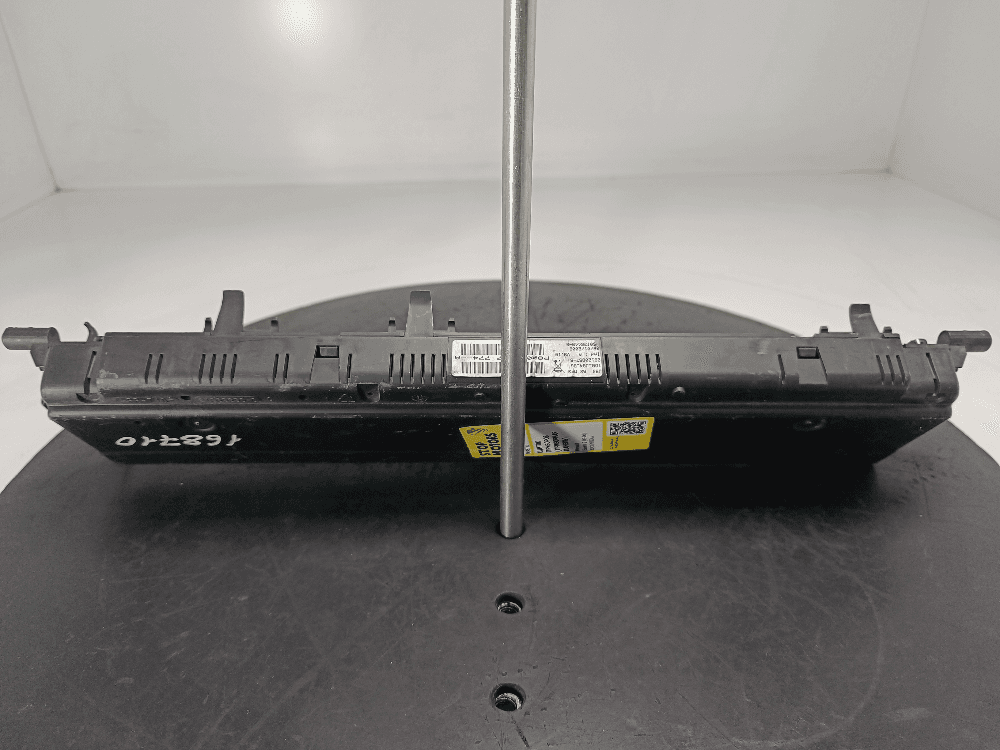 Щиток приборов (приборная панель) к Renault Scenic 2 (03-06)