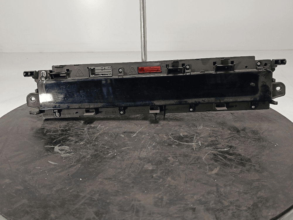 Щиток приборов (приборная панель) к Renault Scenic 2 (03-06)