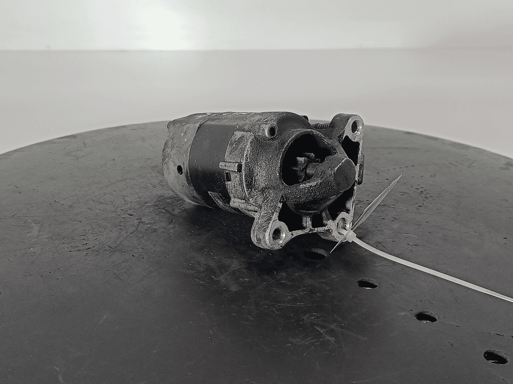 Стартер к Renault Scenic 2 (03-06)