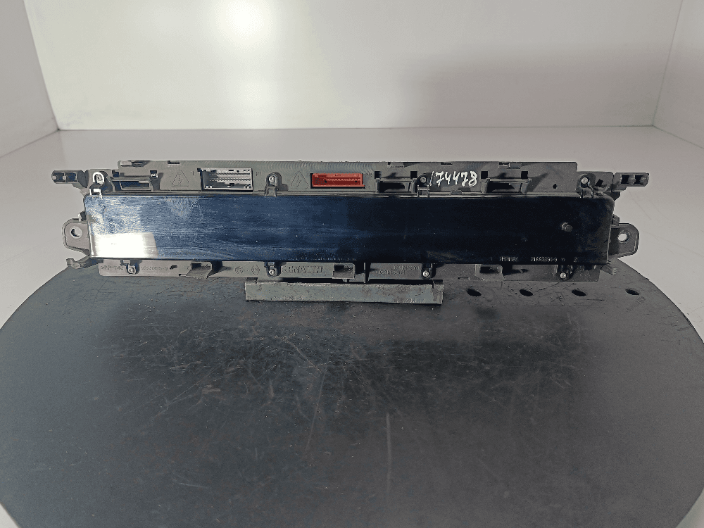 Щиток приборов (приборная панель) к Renault Scenic 2 (03-06)