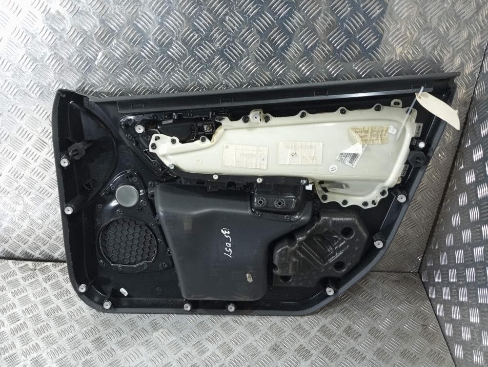 Обшивка двери передней левой (дверная карта) к Volvo S60 2 (10-13)