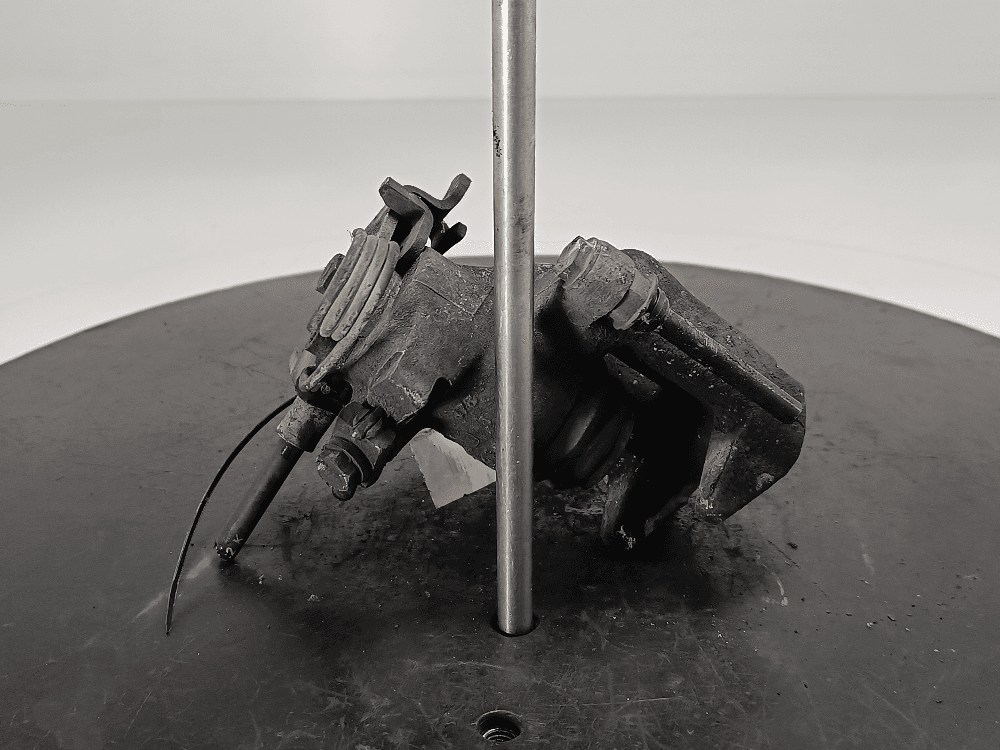 Суппорт задний правый к Volkswagen Passat B5 (96-00)