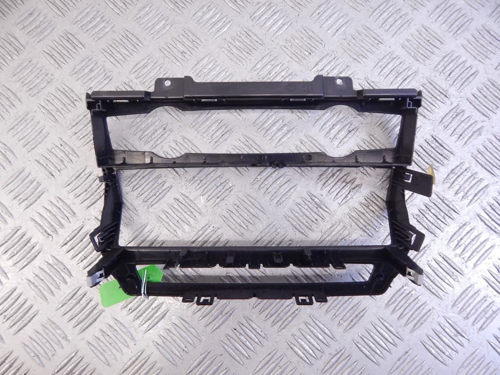 Рамка под магнитолу к BMW X5 E70 (06-10)
