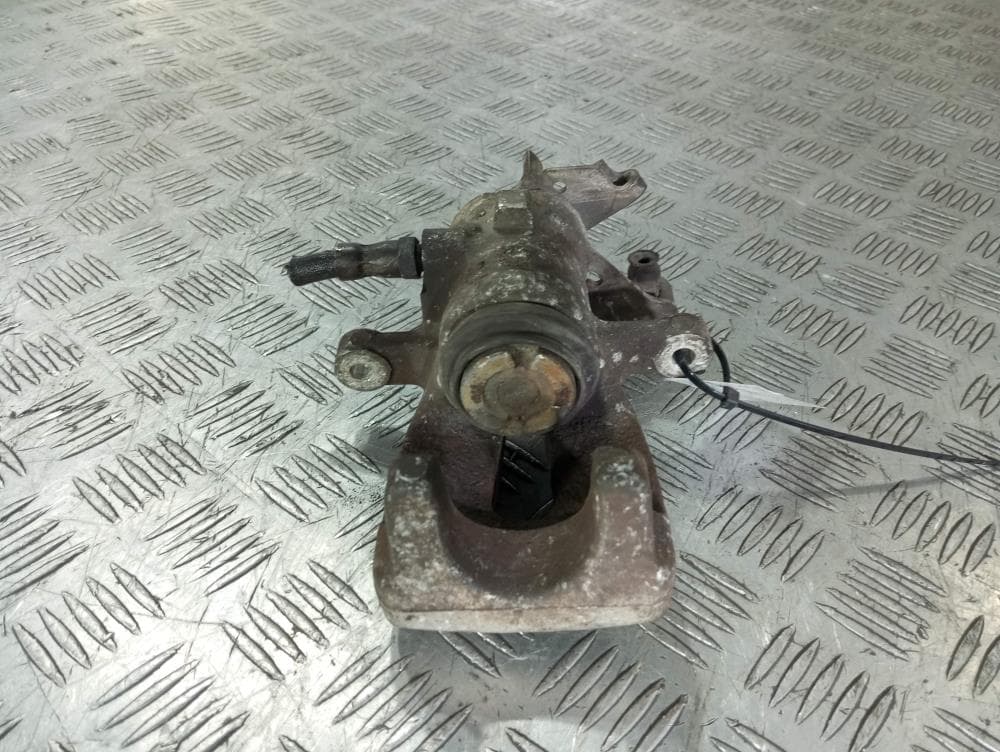 Суппорт задний левый к Alfa Romeo 156 (97-02)