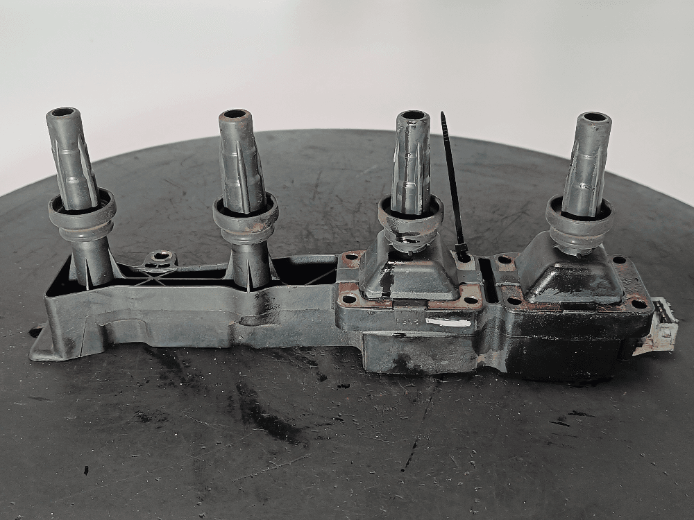 Катушка зажигания к Peugeot 307 (01-05)