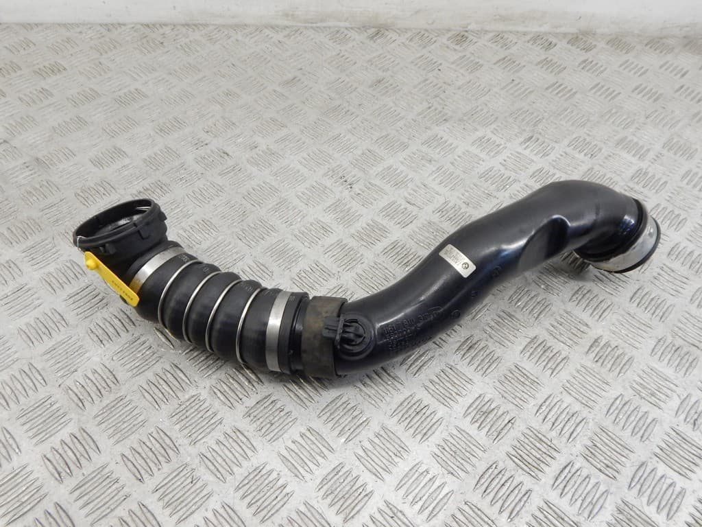 Патрубок интеркулера к BMW X5 E70 (06-10)