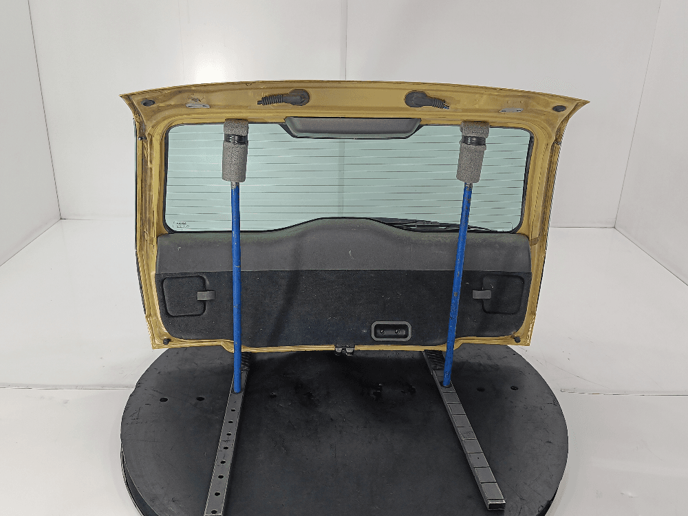Крышка багажника (дверь 3-5) к Volvo V40 1 (96-00)