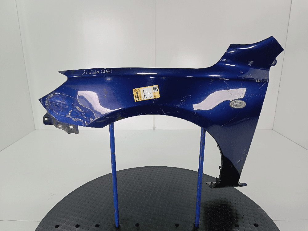 Крыло переднее левое к Mazda 3 BK (03-06)