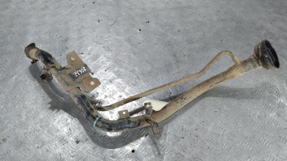 Горловина топливного бака к Nissan  X-Trail T30 Рестайлинг (04-07)