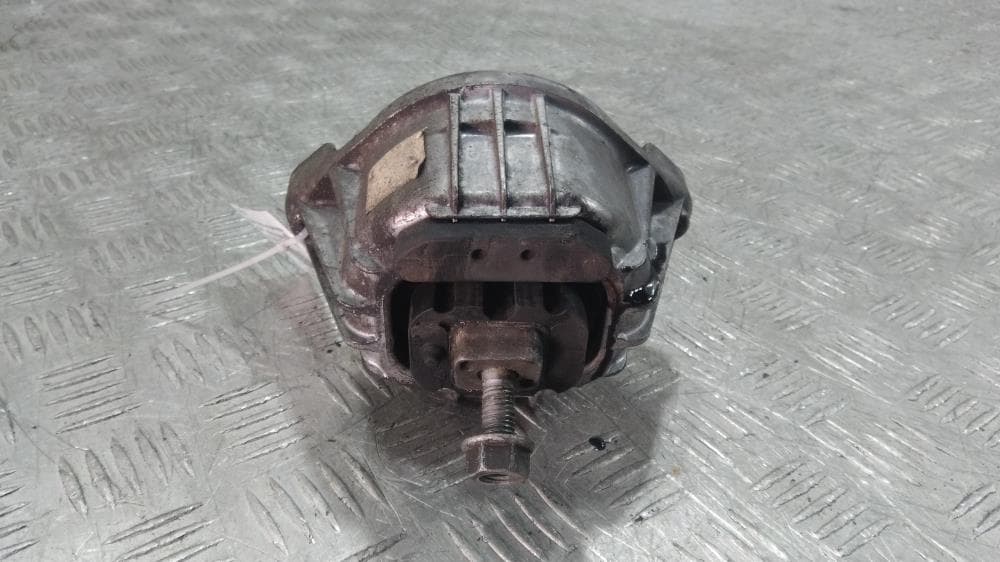 Подушка крепления двигателя к BMW 3 E90/E91/E92/E93 (05-10)