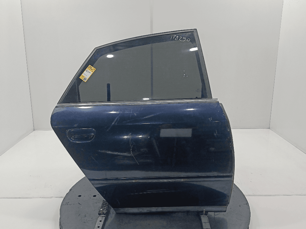 Дверь задняя правая к Audi A6 C5/4B (97-01)