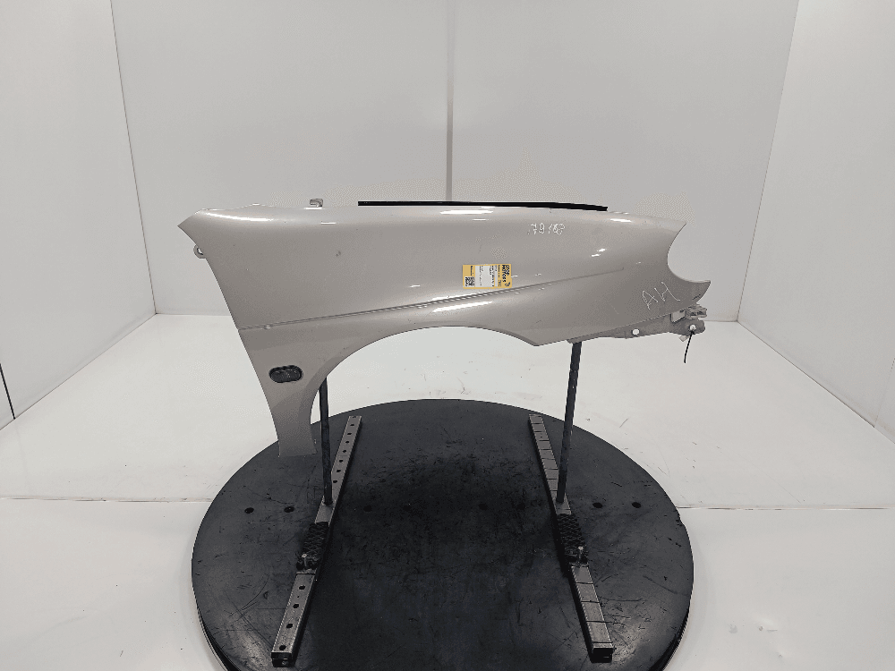 Крыло переднее правое к Renault Megane 1 Рестайлинг (99-03)