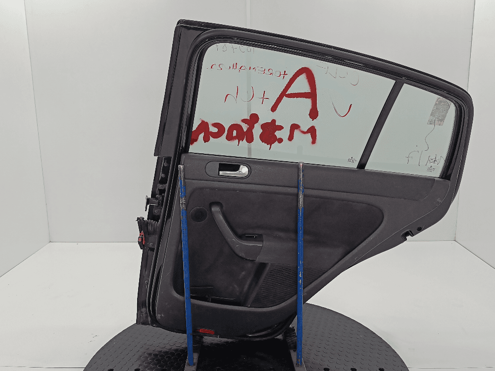 Дверь задняя правая к Volkswagen Golf Plus (05-09)
