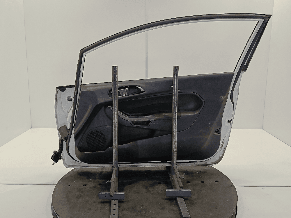Дверь передняя правая к Ford Fiesta 6 (08-13)