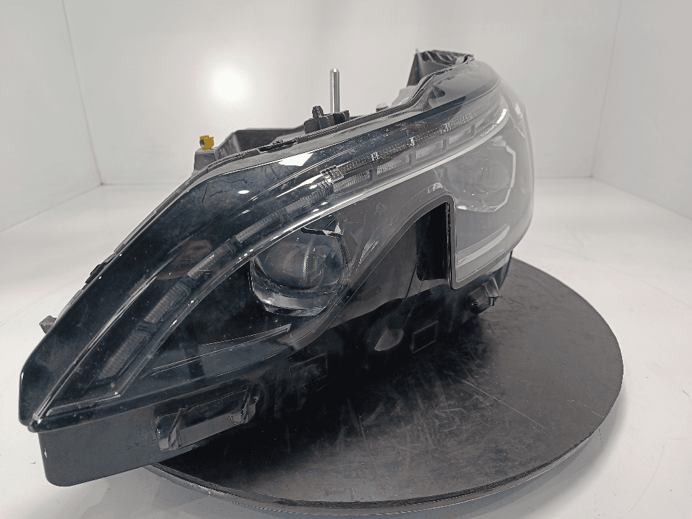Фара левая к Peugeot 3008 2 (17-20)
