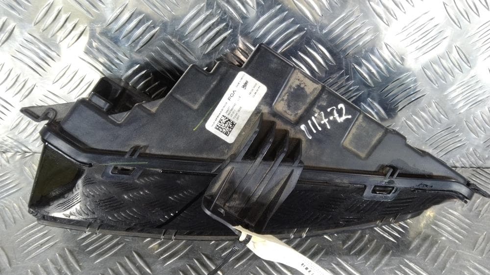 Фара противотуманная левая к Jeep Grand Cherokee WL (21-24)