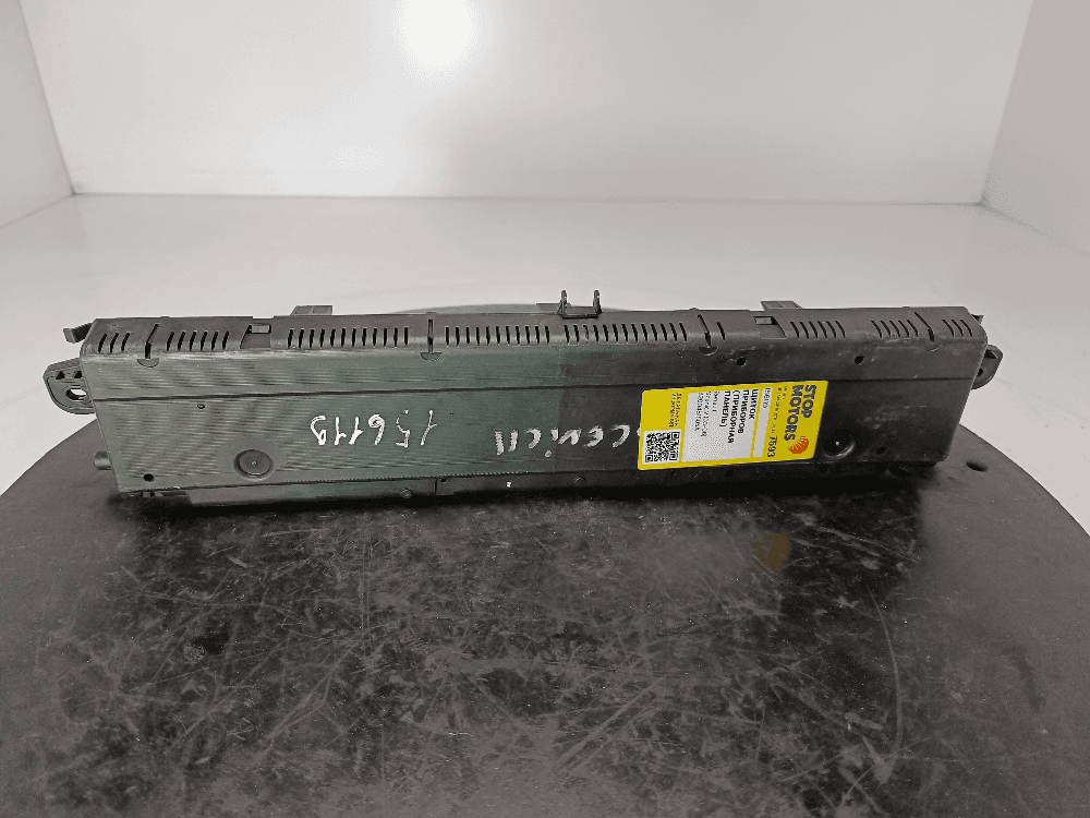 Щиток приборов (приборная панель) к Renault Scenic 2 (03-06)