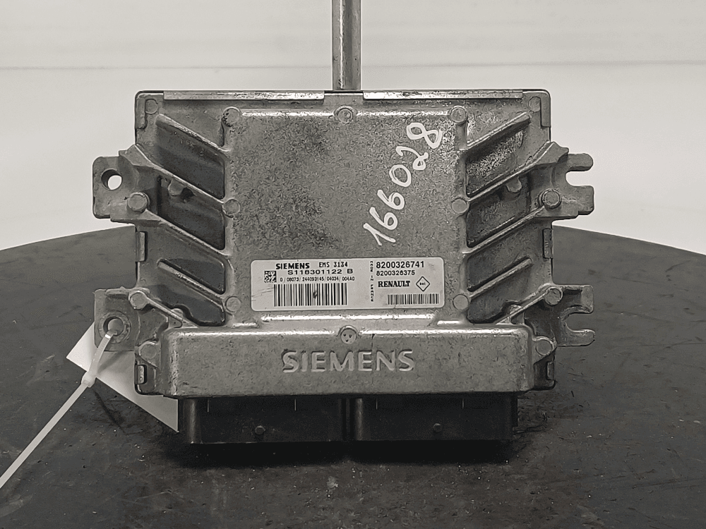 Блок управления двигателем к Renault Clio 2 Рестайлинг (01-03)