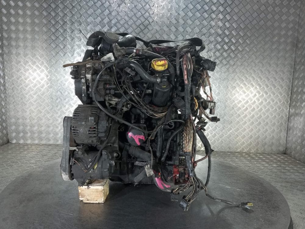 Двигатель к Renault Scenic 2 (03-06)