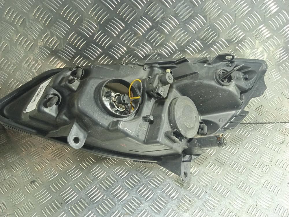 Фара правая к Renault Scenic 2 (03-06)