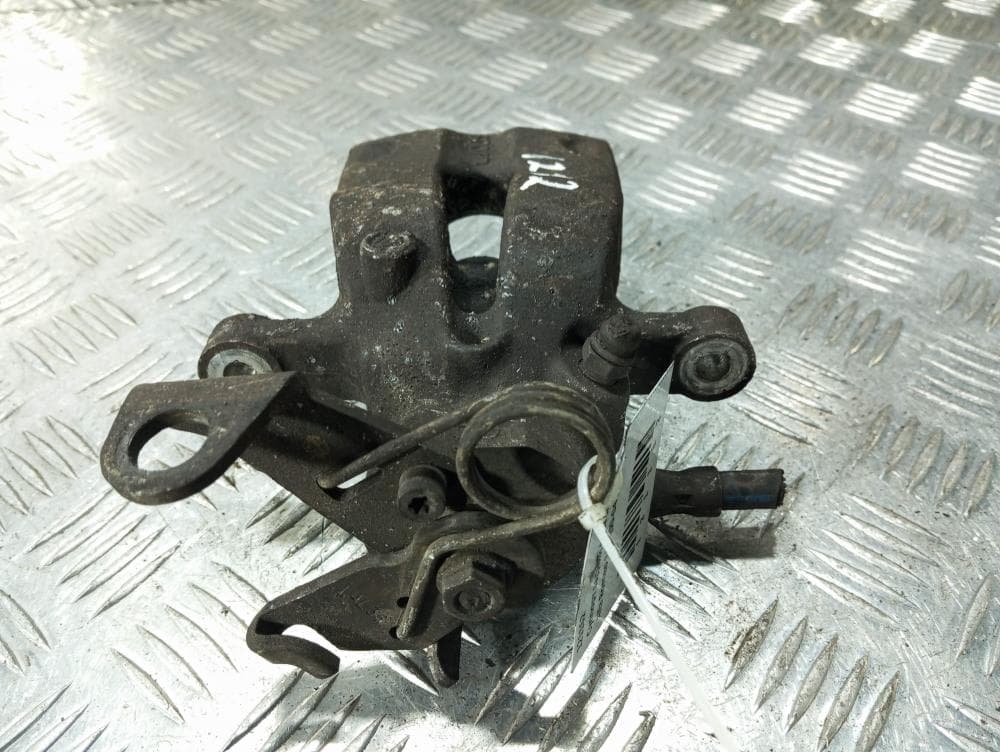 Суппорт задний правый к Alfa Romeo 147 (00-04)