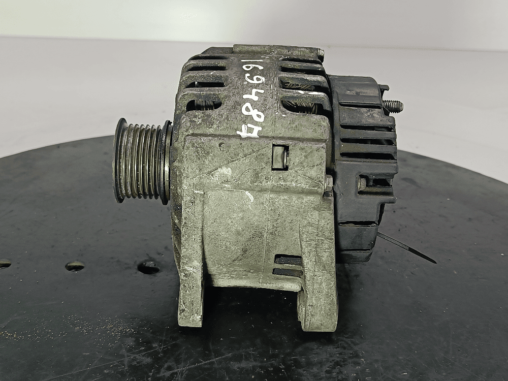 Генератор к Renault Scenic 2 (03-06)