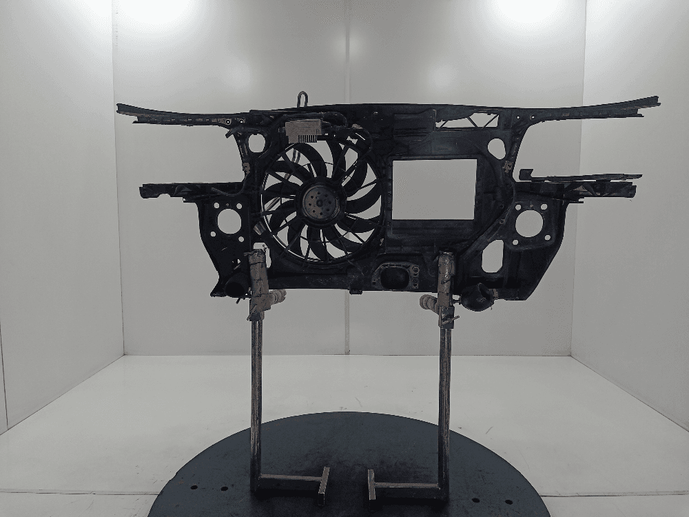 Передняя панель крепления облицовки (телевизор) к Audi A4 B7 (04-09)