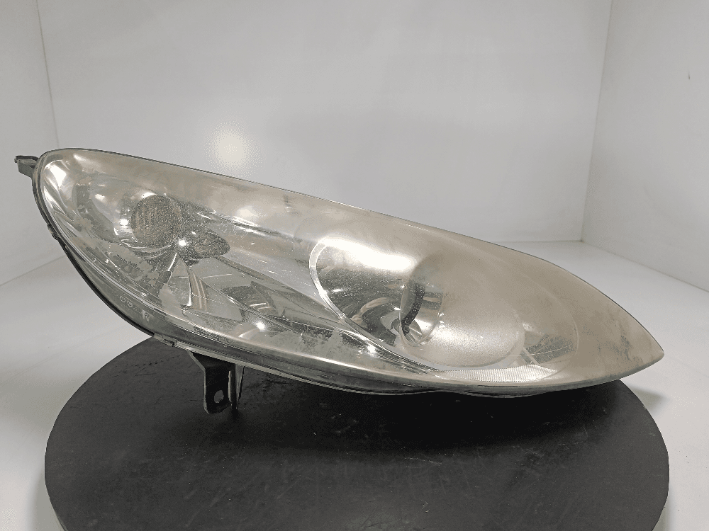 Фара правая к Peugeot 407 (04-11)