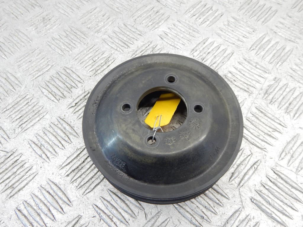 Шкив помпы к BMW 5 E39 (95-00)