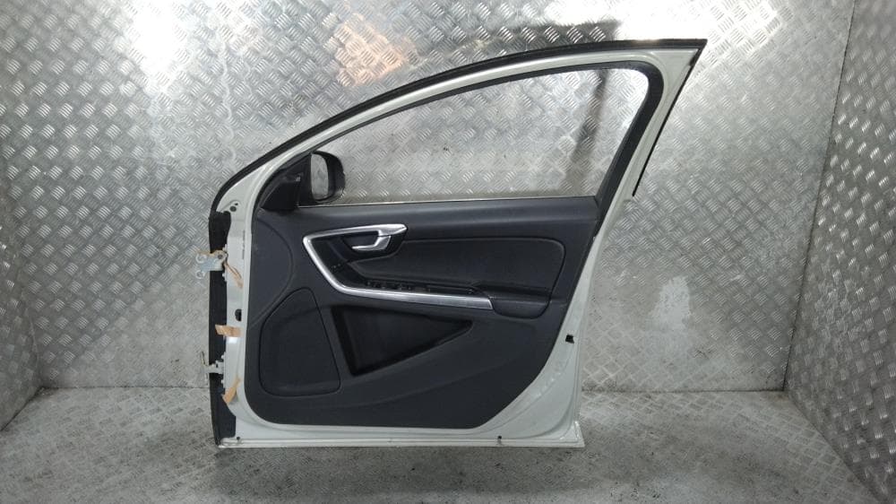 Дверь передняя правая к Volvo V60 1 (10-13)