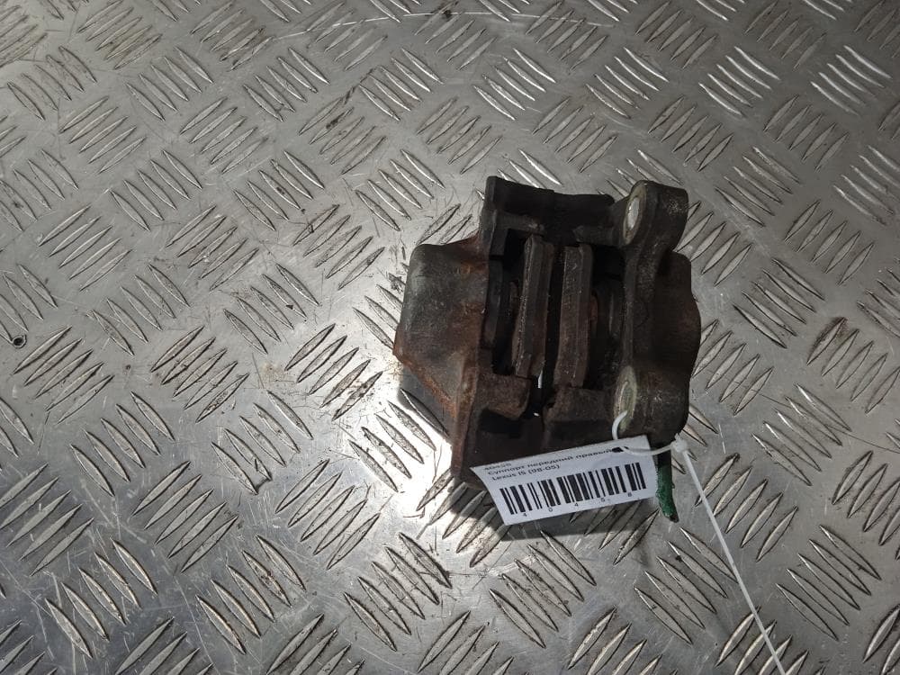 Суппорт передний правый к Lexus IS 1 (99-05)