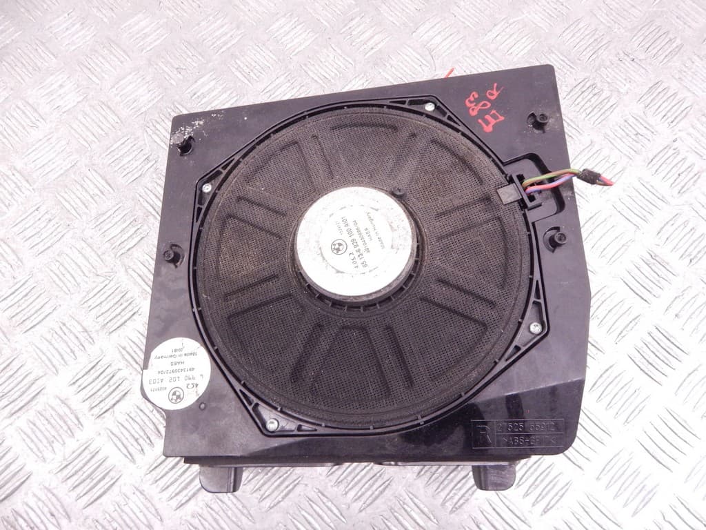 Сабвуфер к BMW X3 E83 (03-06)