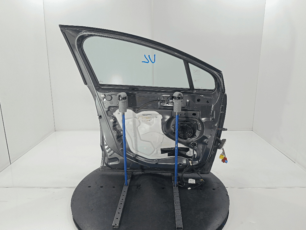 Дверь передняя левая к Peugeot 3008 1 (10-13)