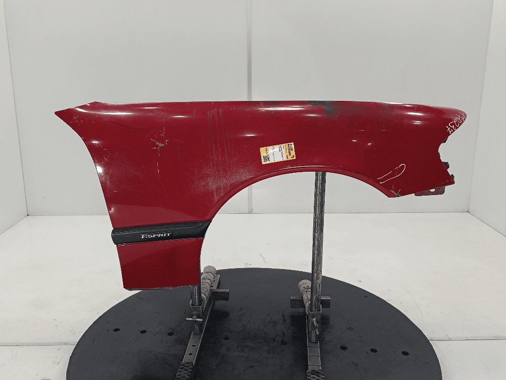 Крыло переднее правое к Mercedes C Class W202/S202 (93-97)