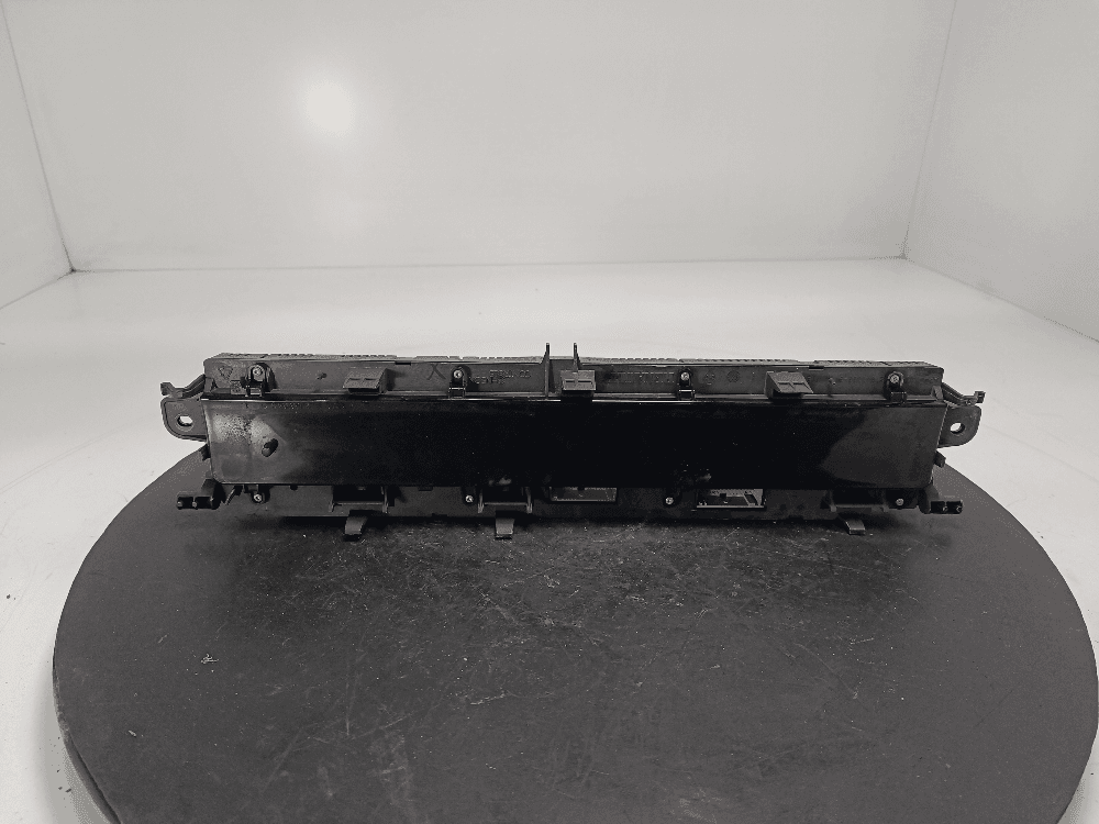 Щиток приборов (приборная панель) к Renault Scenic 2 (03-06)