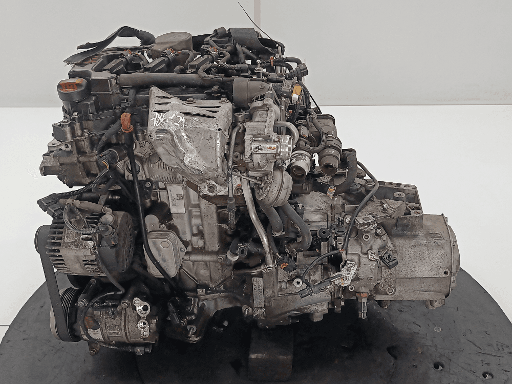 Двигатель к Peugeot 308 2 (13-17)
