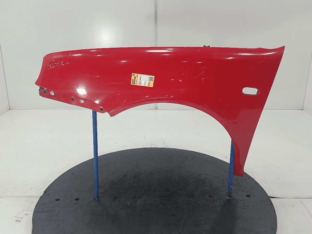 Крыло переднее левое к Volkswagen Golf 4 (97-06)